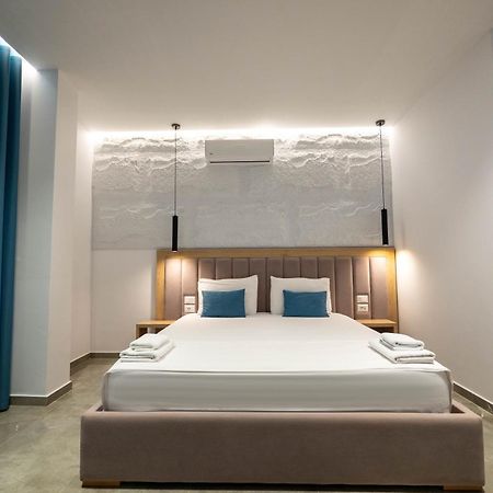 Monel Hotel Εξαμίλιο Εξωτερικό φωτογραφία