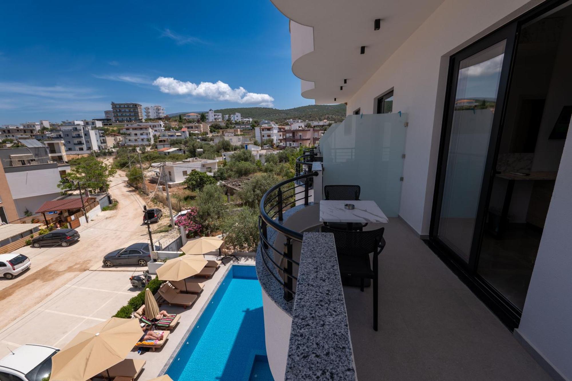 Monel Hotel Εξαμίλιο Εξωτερικό φωτογραφία