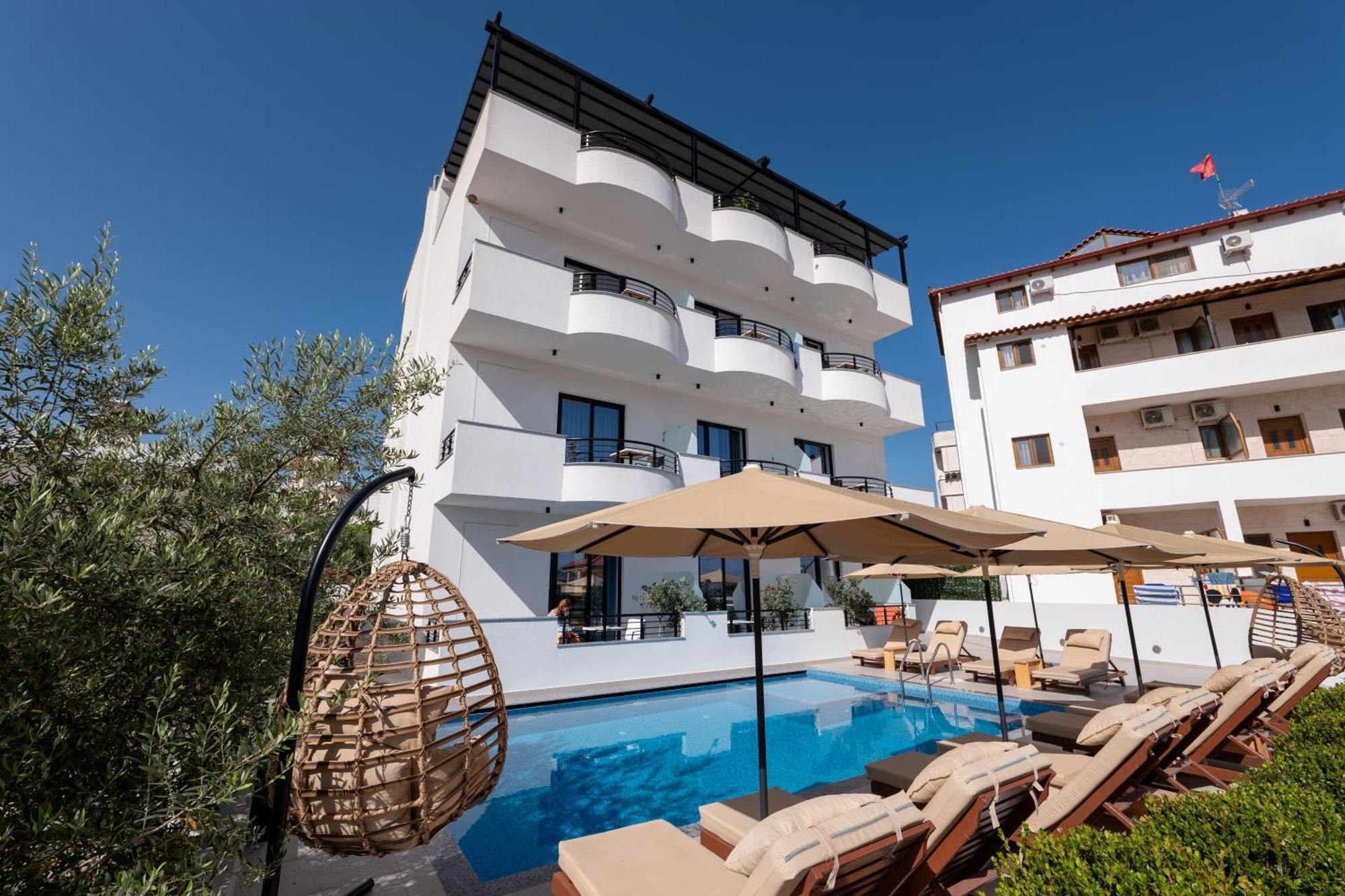 Monel Hotel Εξαμίλιο Εξωτερικό φωτογραφία