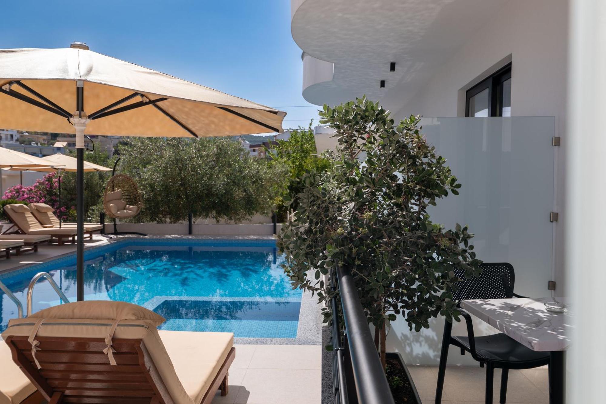 Monel Hotel Εξαμίλιο Εξωτερικό φωτογραφία