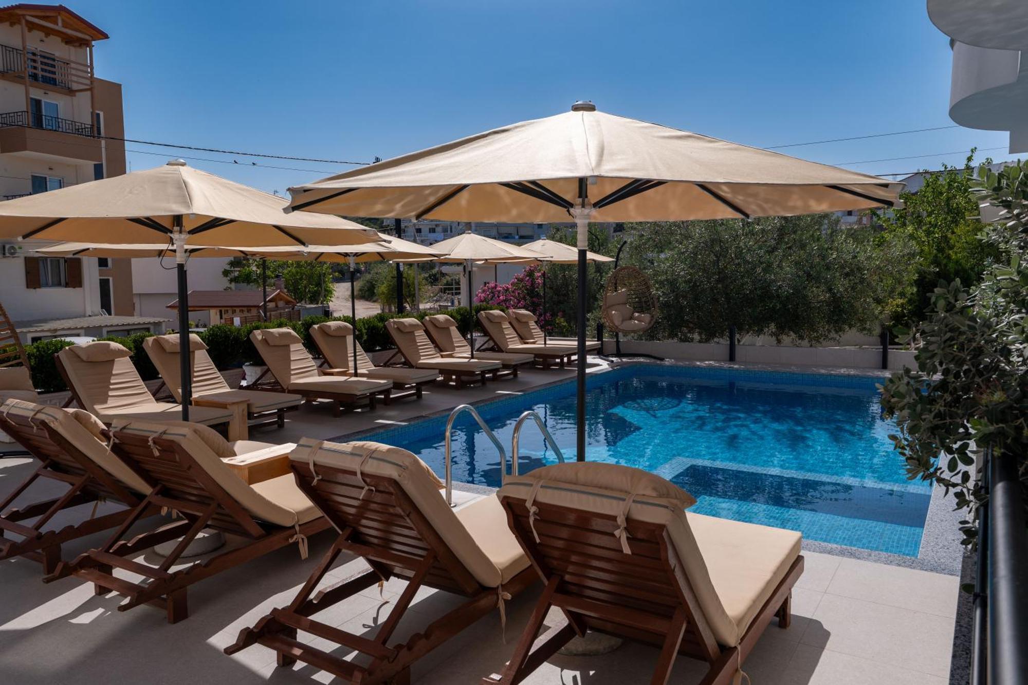 Monel Hotel Εξαμίλιο Εξωτερικό φωτογραφία