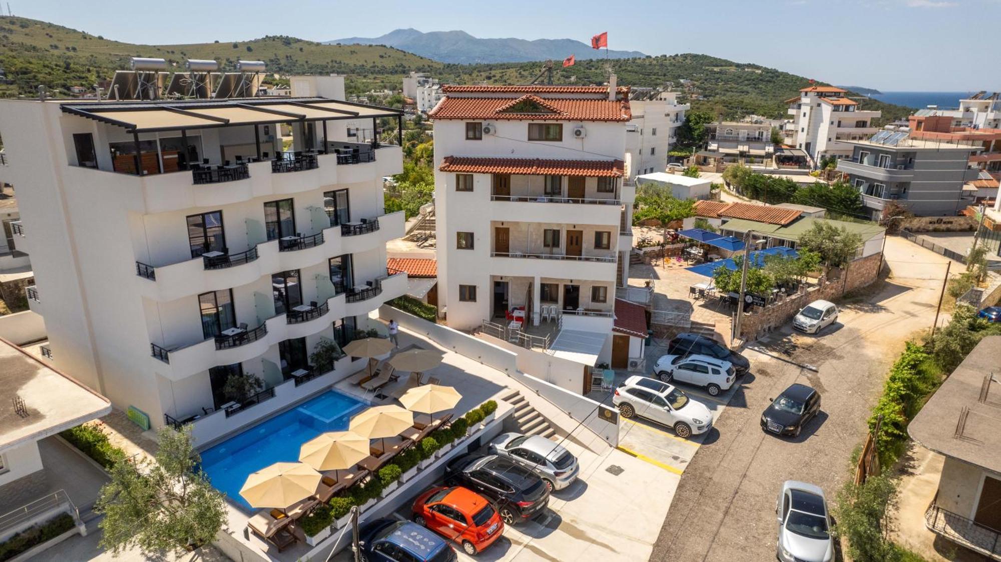 Monel Hotel Εξαμίλιο Εξωτερικό φωτογραφία