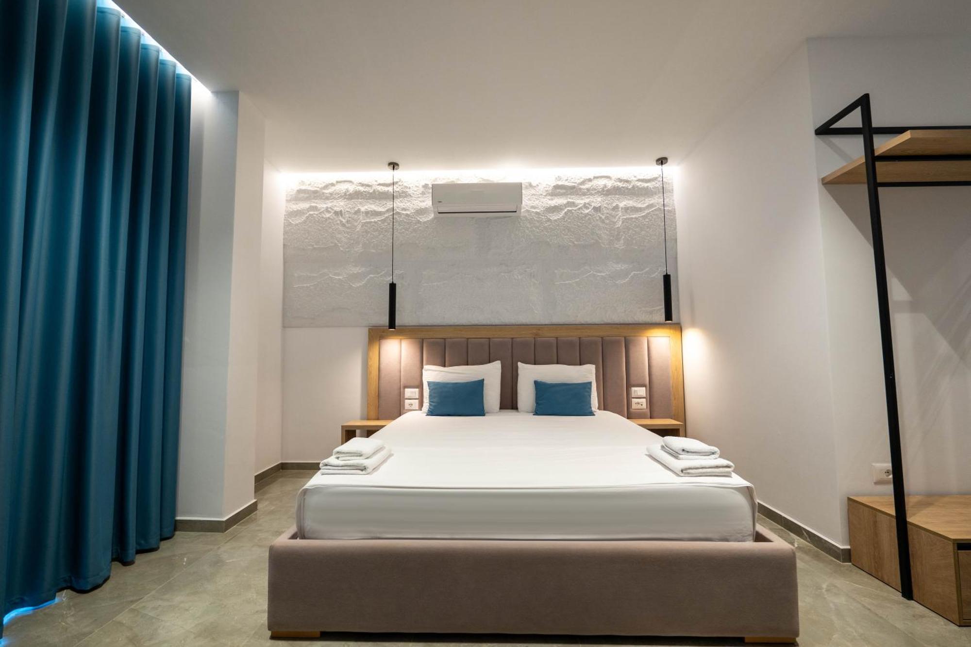 Monel Hotel Εξαμίλιο Εξωτερικό φωτογραφία