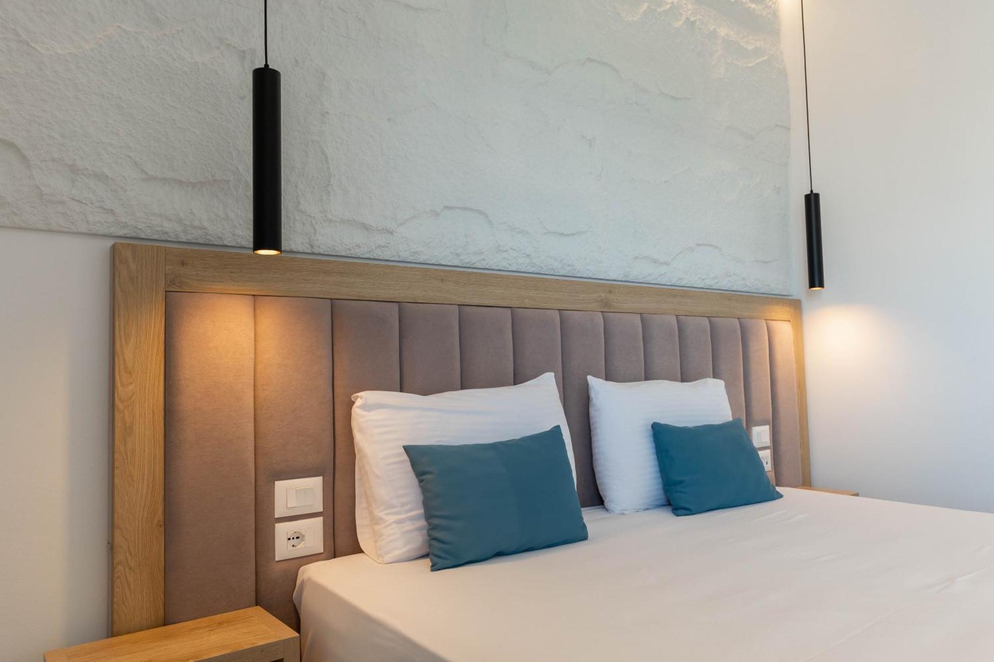 Monel Hotel Εξαμίλιο Εξωτερικό φωτογραφία
